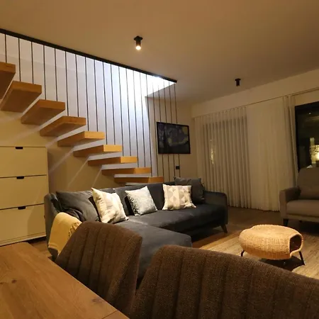 Holiday home Luxurious, Modern With Private Pool In