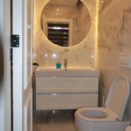 Luxurious, Modern With Private Pool In Holiday home Cesme