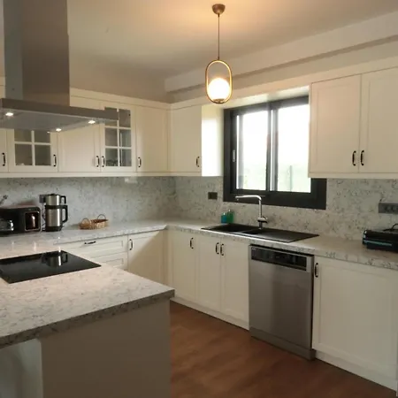Luxurious, Modern With Private Pool In * Cesme